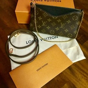 Louis Vuitton Pallas Clutch - Noir